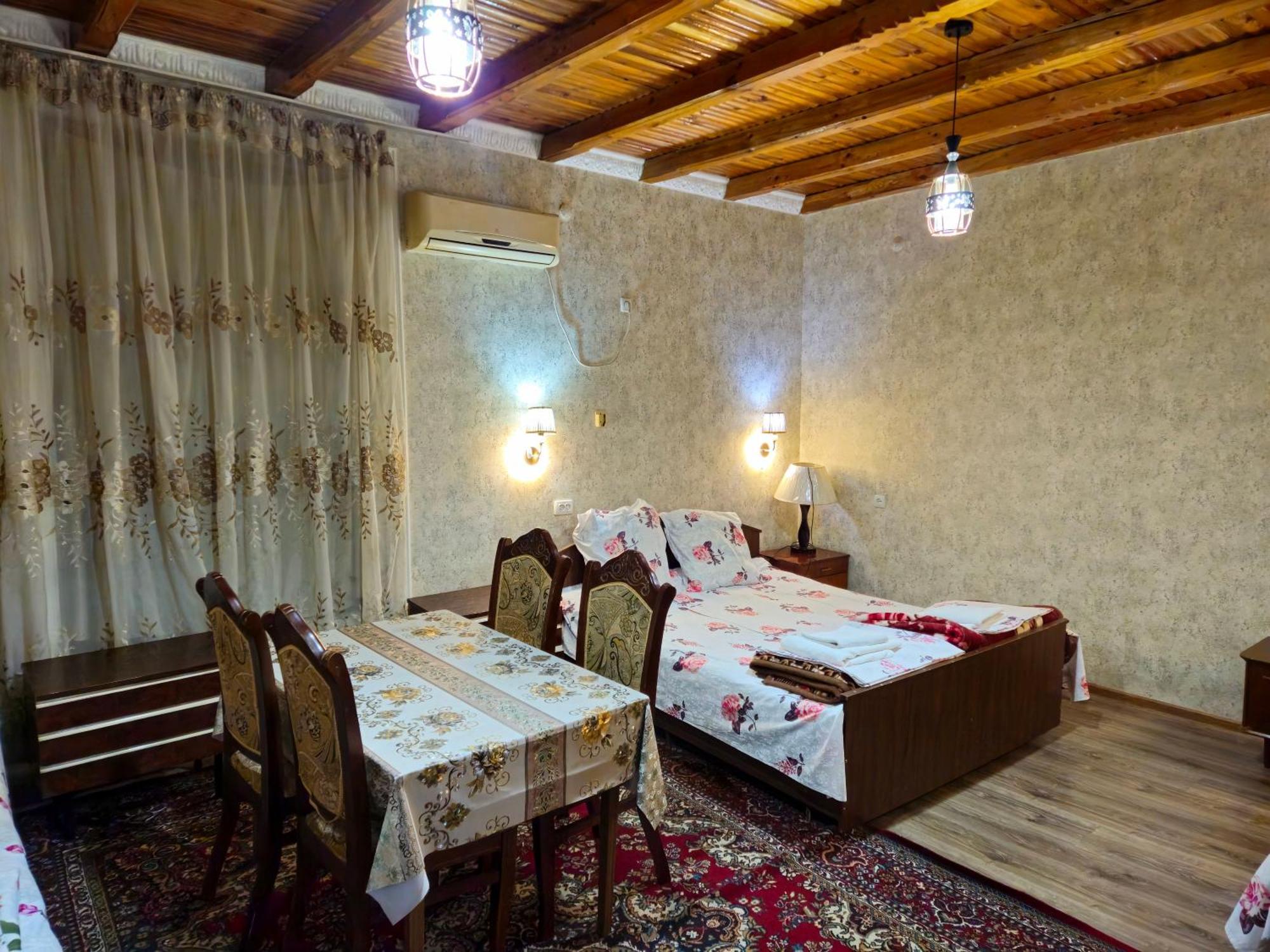 B&B Bahodir Szamarkand Kültér fotó